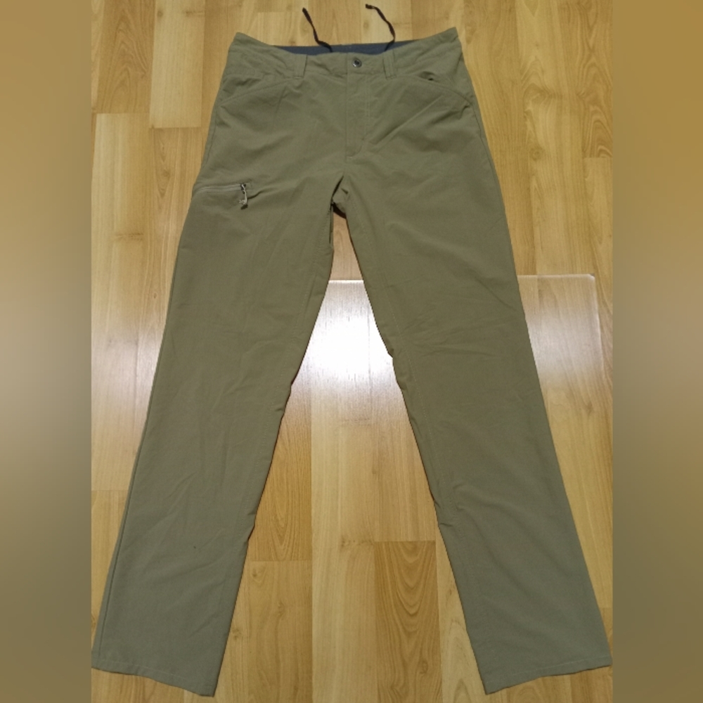 Patagonia Men’s Quandary Lightweight Khaki Nylon Hiking Pants Size 32